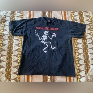 Vintage Social Distortion T-shirt Giant Tag